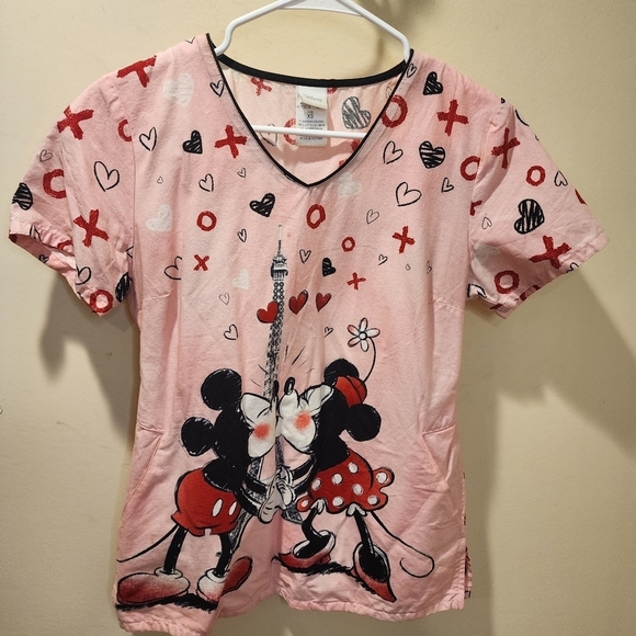 Disney Minnie and Mickie Mouse Women's Scrub top size XS - Picture 1 of 14
